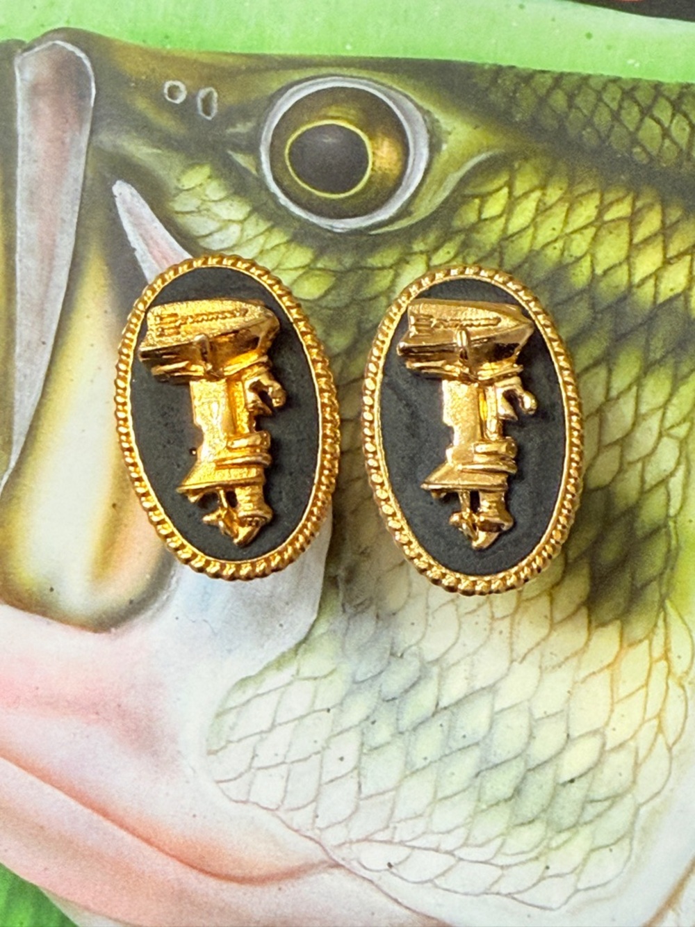 Vintage Evinrude Boat Motor Cufflinks - Classic Men’s Accessory - Picture 8 of 9